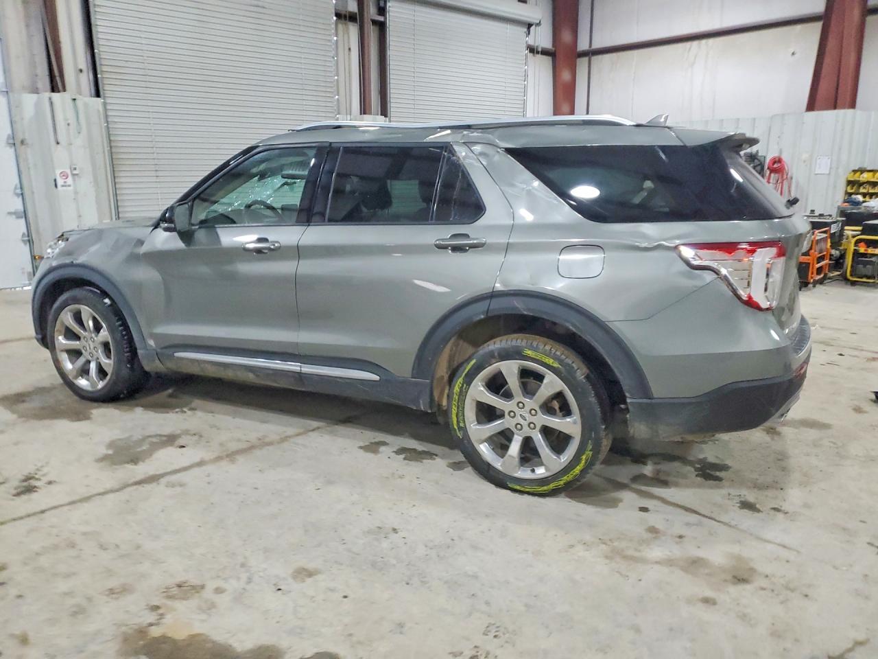 2020 FORD EXPLORER PLATINUM photo 3