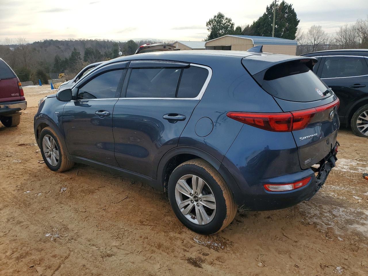 2019 KIA SPORTAGE LX photo 2