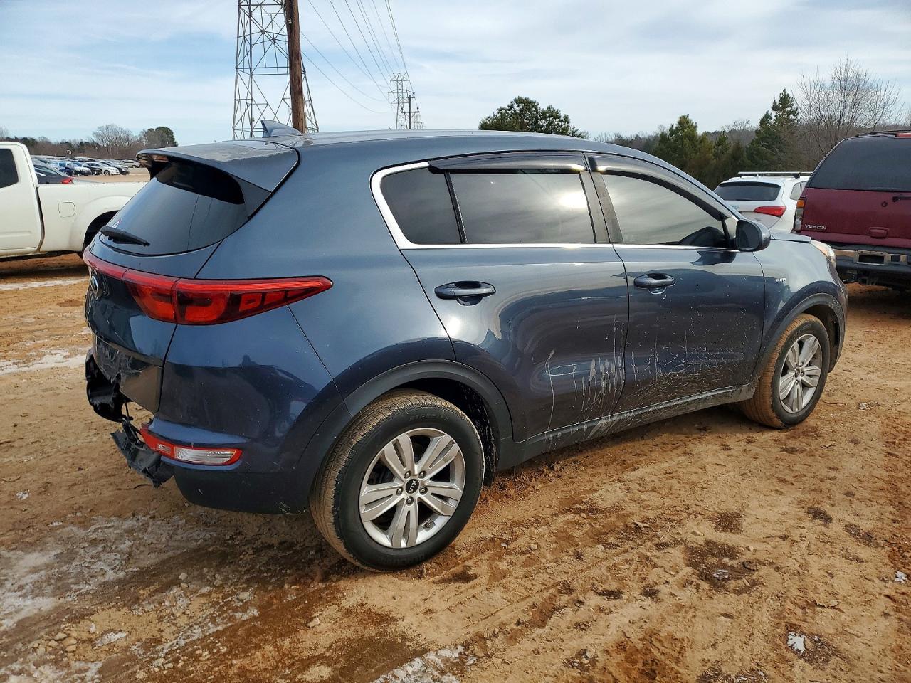2019 KIA SPORTAGE LX photo 3