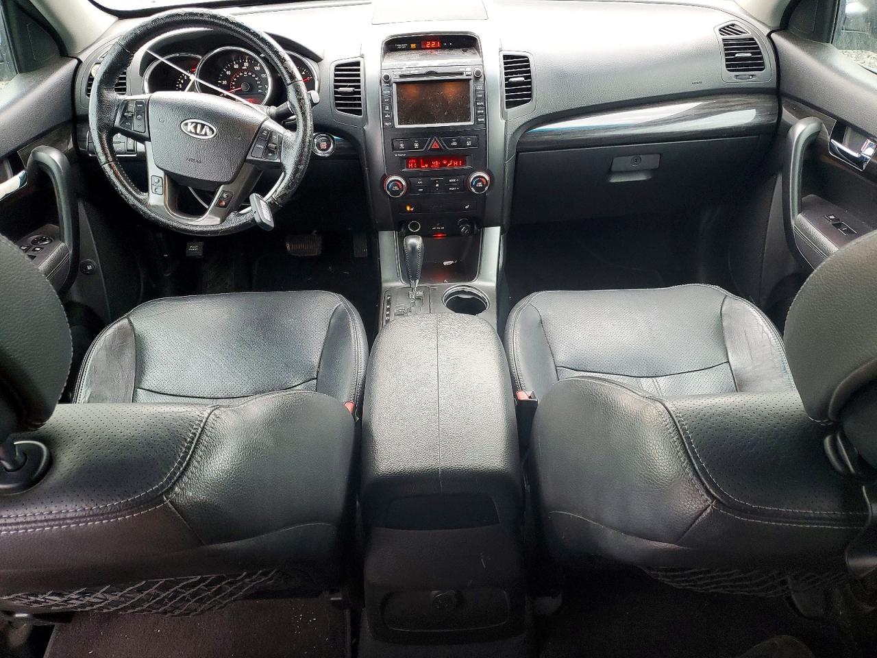 2011 KIA SORENTO photo 15