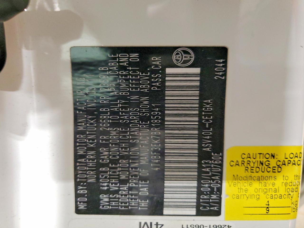 2011 TOYOTA CAMRY XLE photo 23
