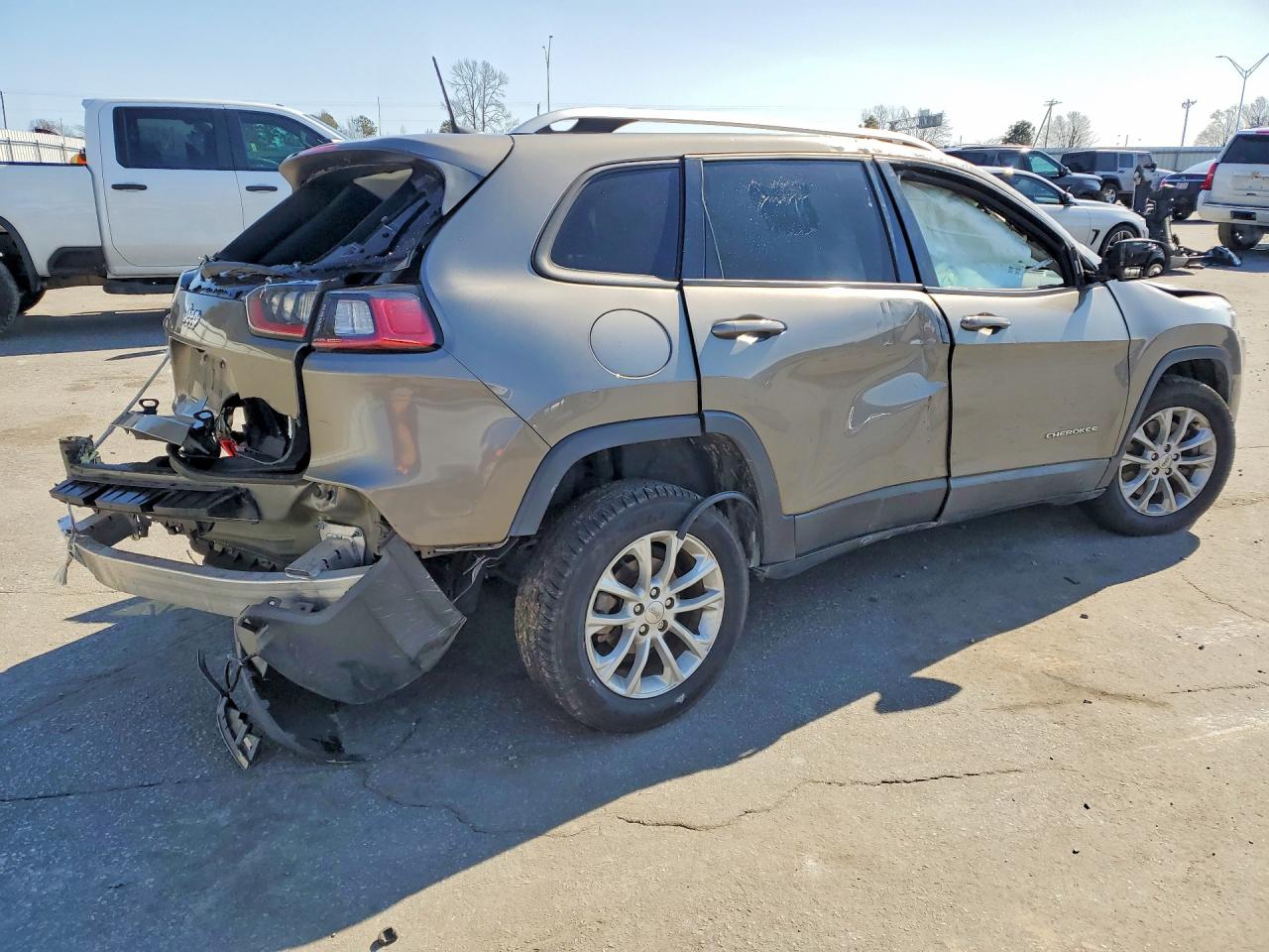2021 JEEP CHEROKEE LATITUDE photo 3