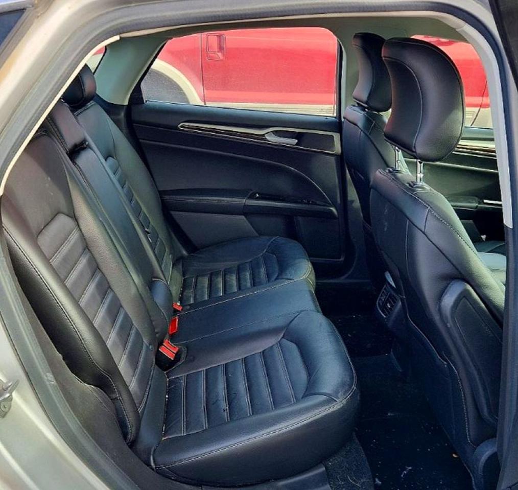 2016 FORD FUSION SE photo 19