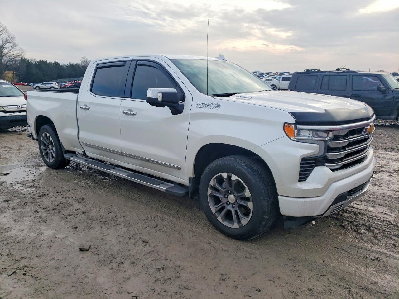 2024 CHEVROLET SILVERADO K1500 HIGH COUNTRY photo 4