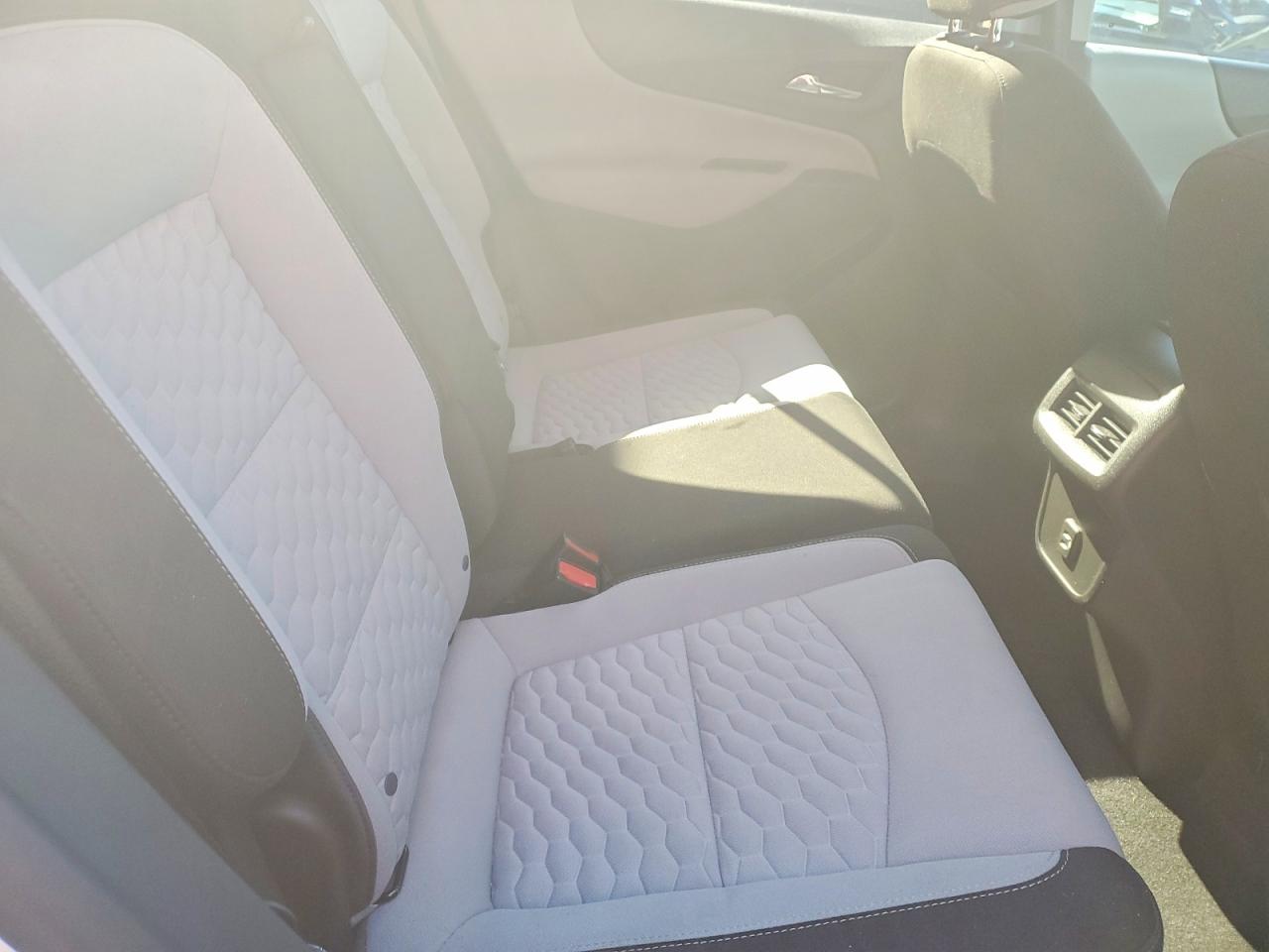 2021 CHEVROLET EQUINOX LS photo 11