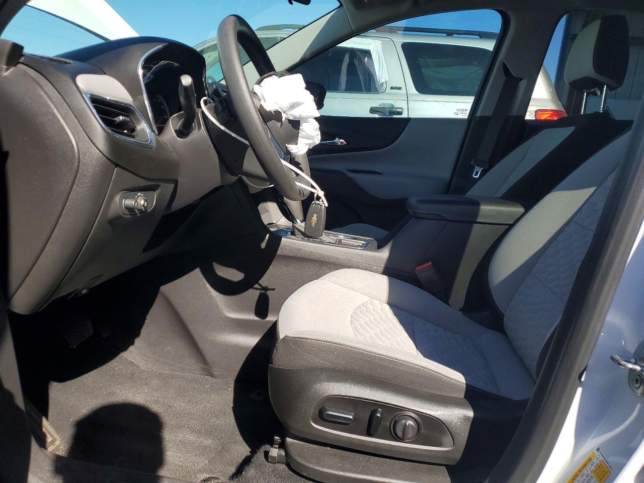 2021 CHEVROLET EQUINOX LS photo 7