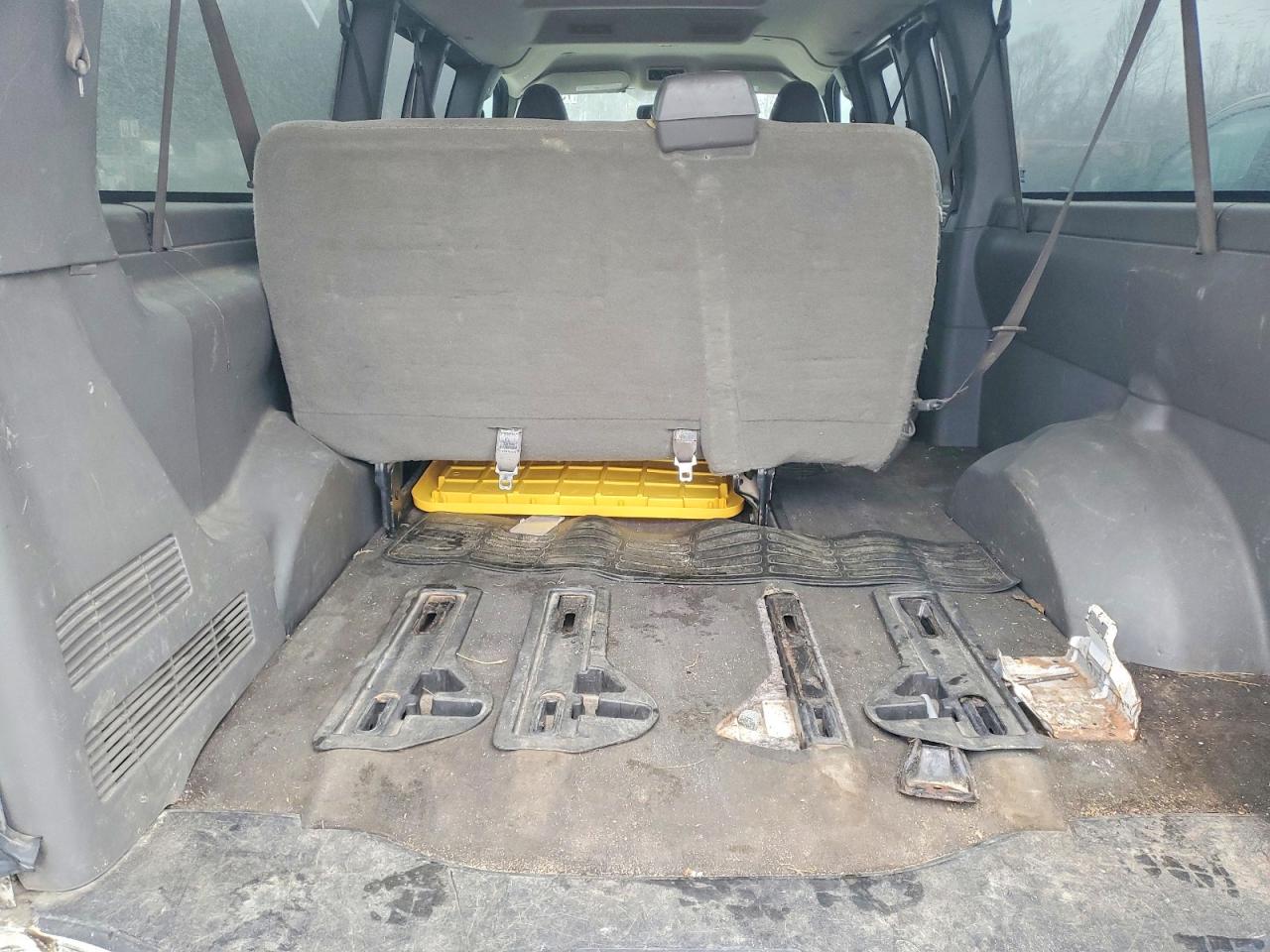 2017 CHEVROLET EXPRESS G3500 LT photo 10