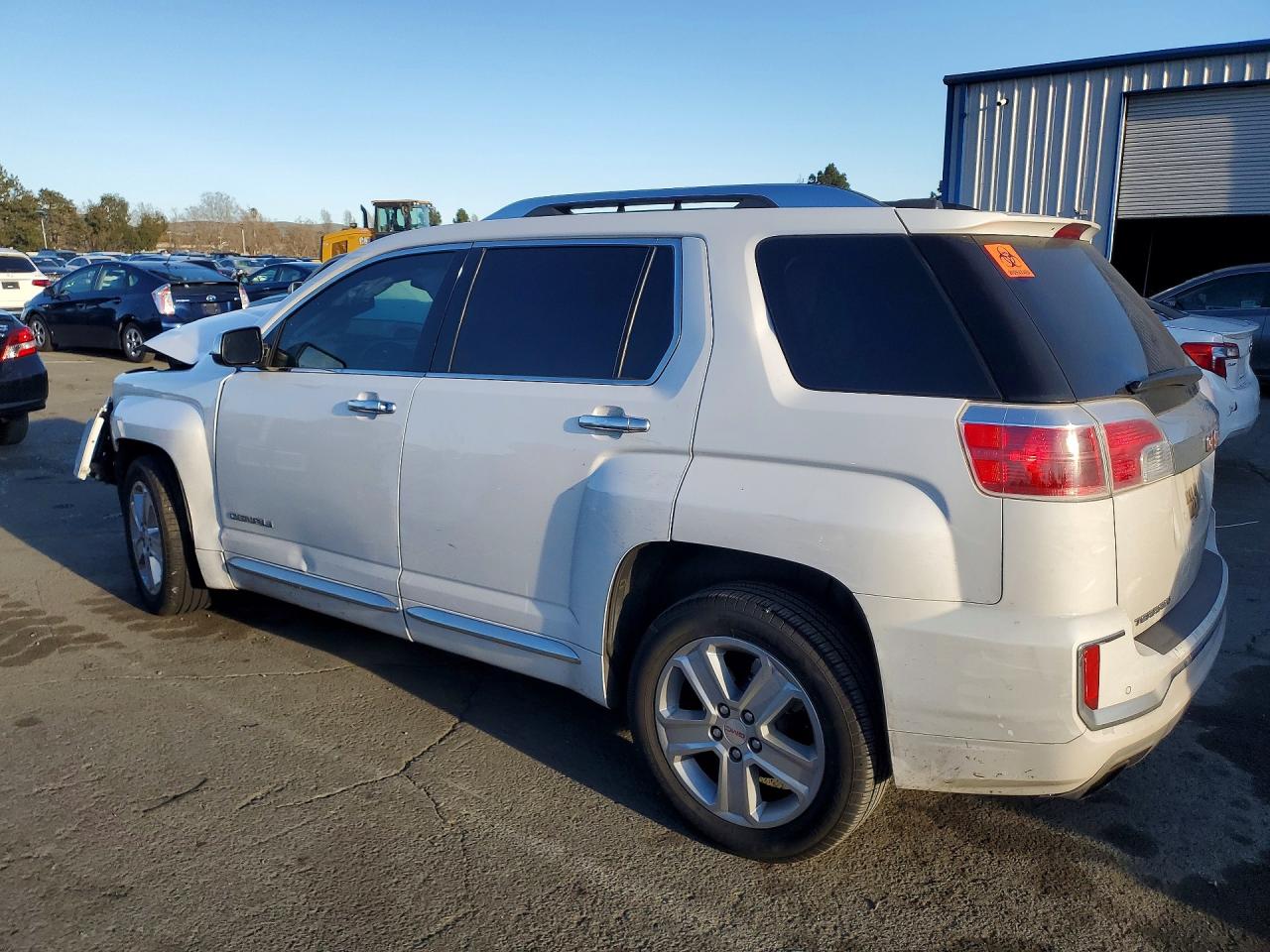 2017 GMC TERRAIN DENALI photo 2