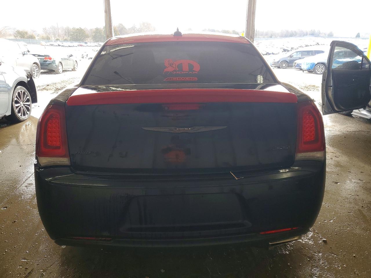 2019 CHRYSLER 300 TOURING photo 6