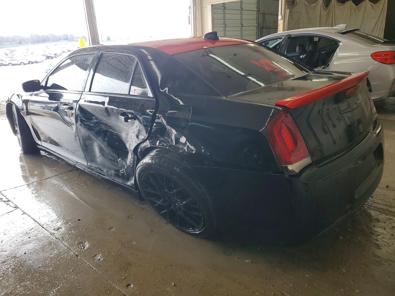 2019 CHRYSLER 300 TOURING photo 2