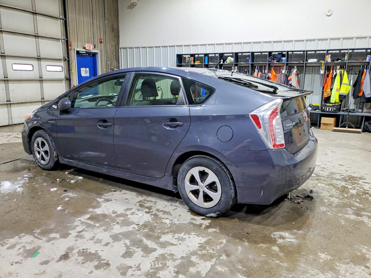 2013 TOYOTA PRIUS THREE photo 3