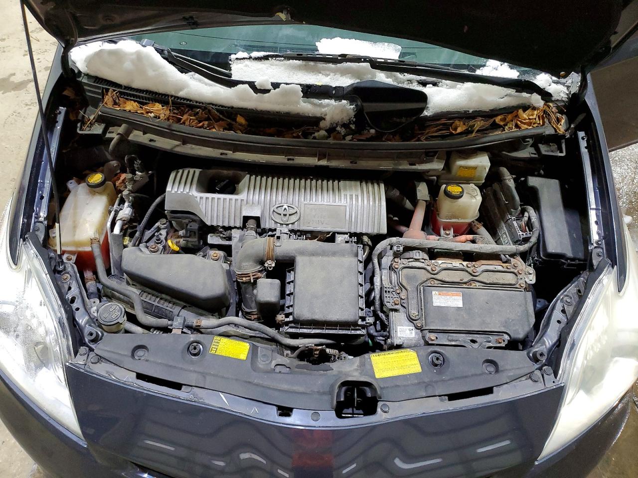 2013 TOYOTA PRIUS THREE photo 21