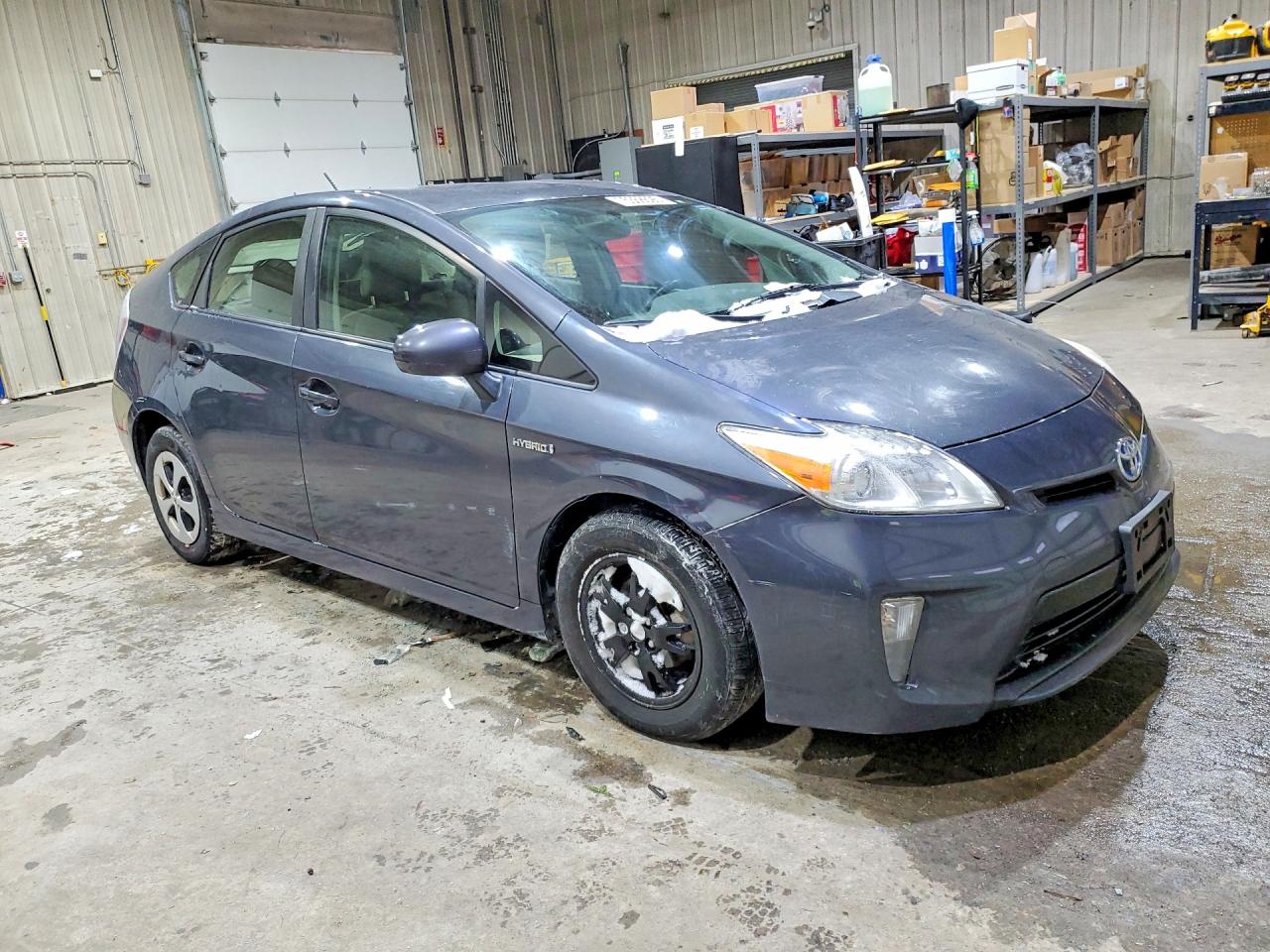 2013 TOYOTA PRIUS THREE photo 7