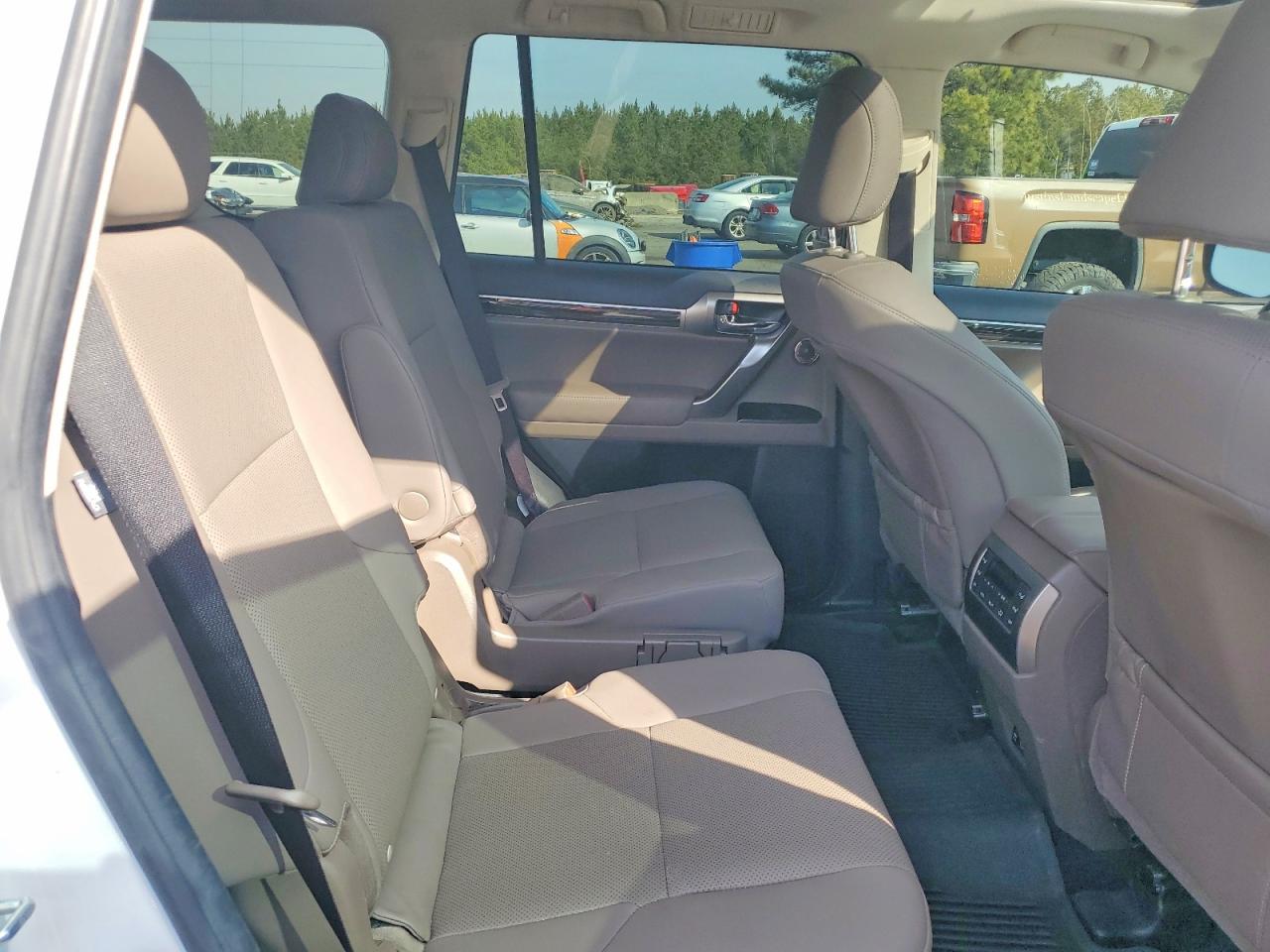 2023 LEXUS GX 460 photo 28