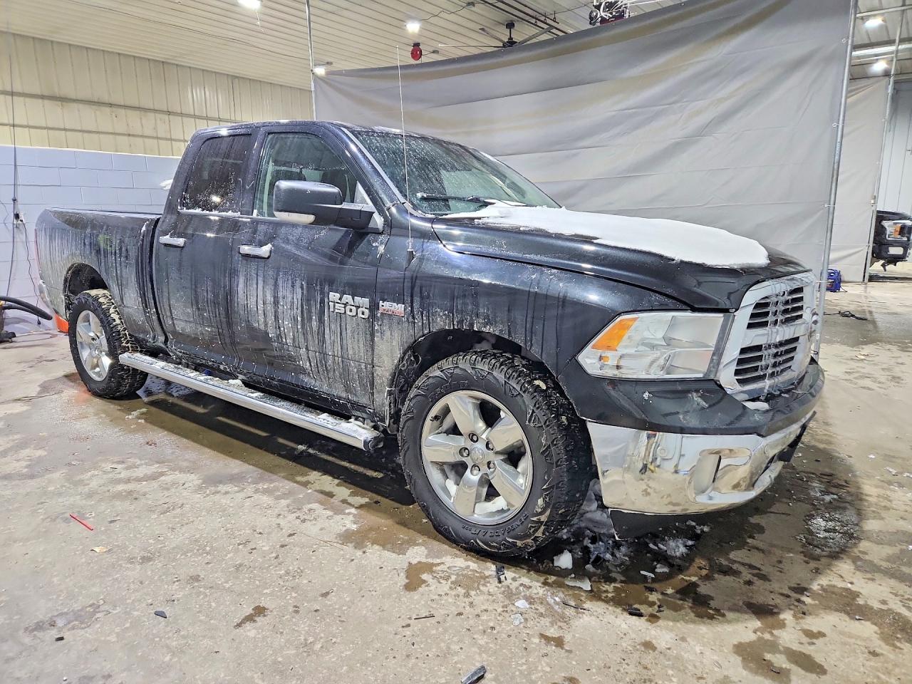 2017 RAM 1500 SLT photo 7