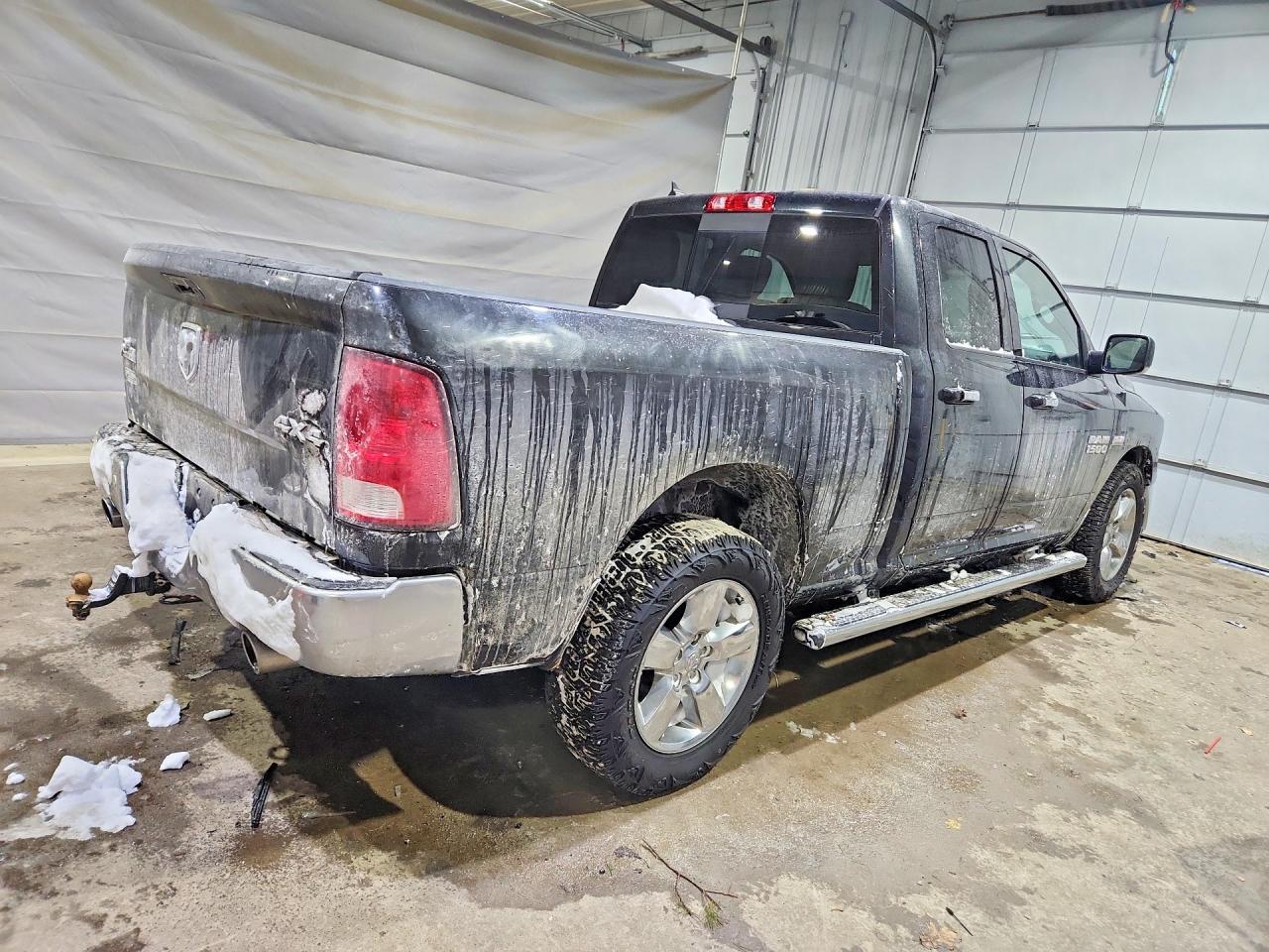 2017 RAM 1500 SLT photo 5