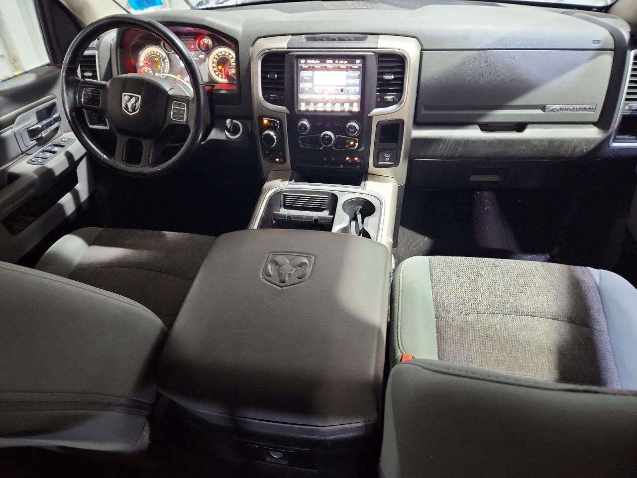 2017 RAM 1500 SLT photo 15