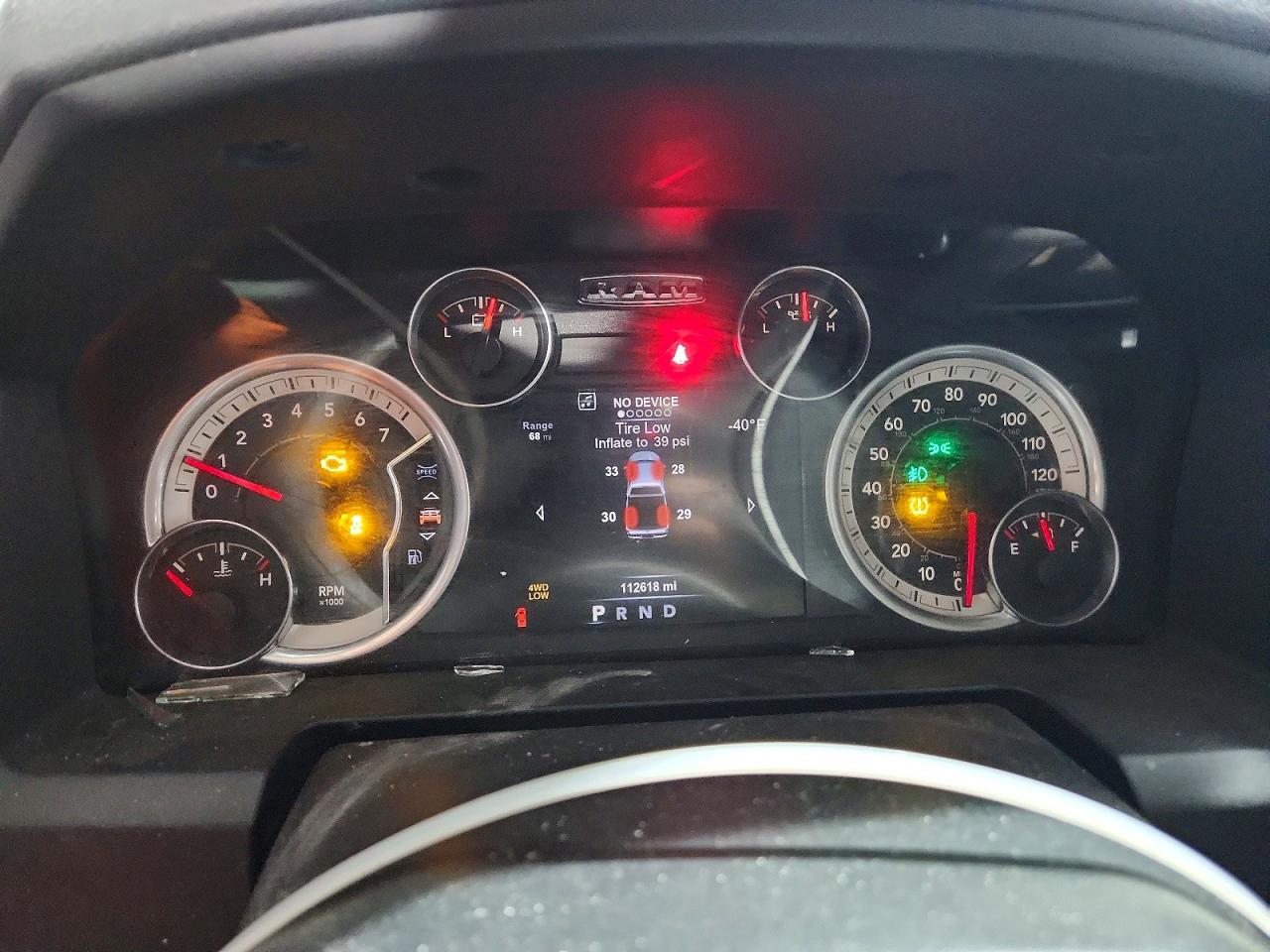 2017 RAM 1500 SLT photo 17