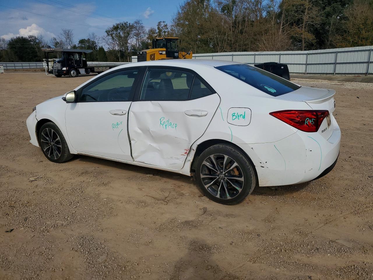 2019 TOYOTA COROLLA L photo 2