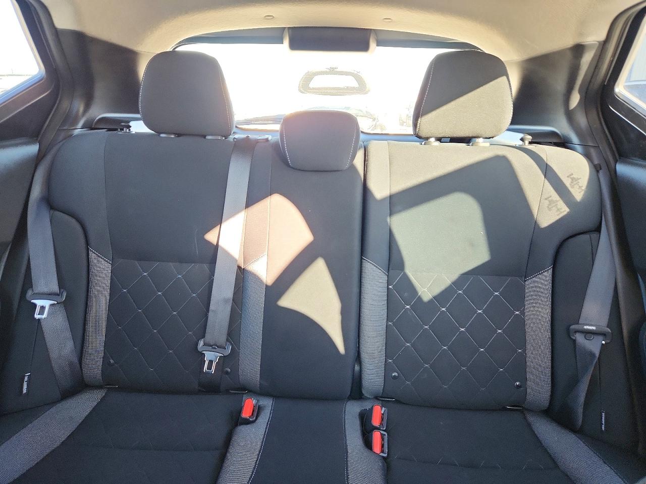 2020 NISSAN KICKS S photo 19