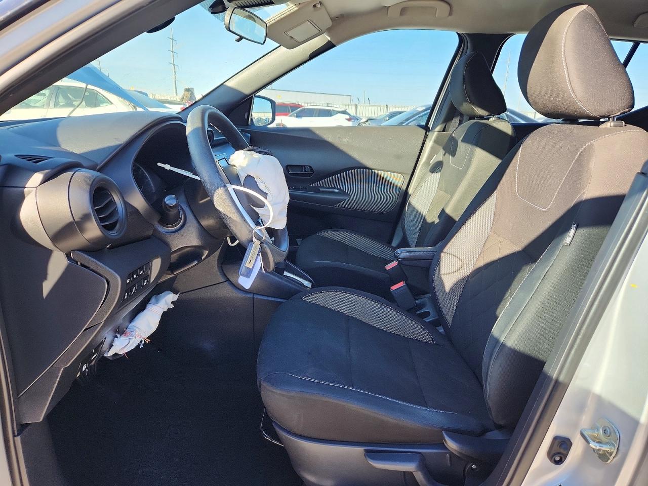 2020 NISSAN KICKS S photo 13
