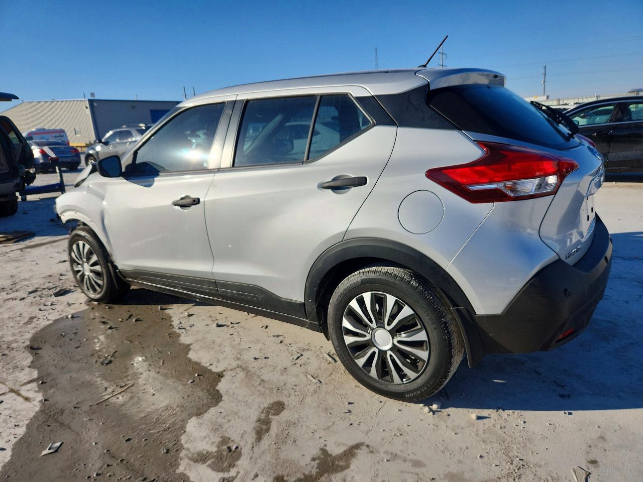 2020 NISSAN KICKS S photo 3