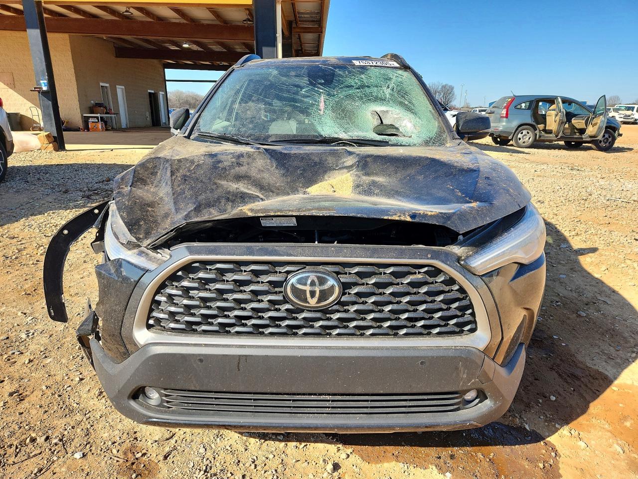 2022 TOYOTA COROLLA CROSS XLE photo 5