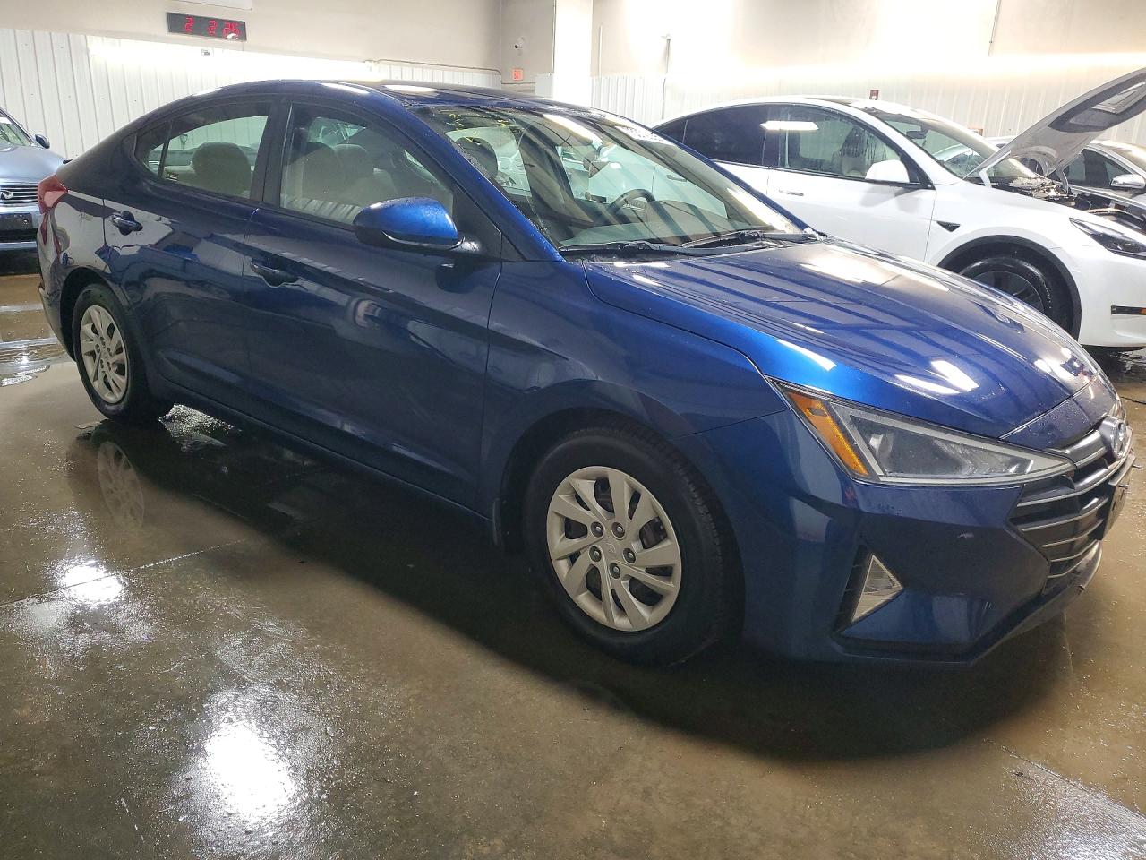 2019 HYUNDAI ELANTRA photo 7