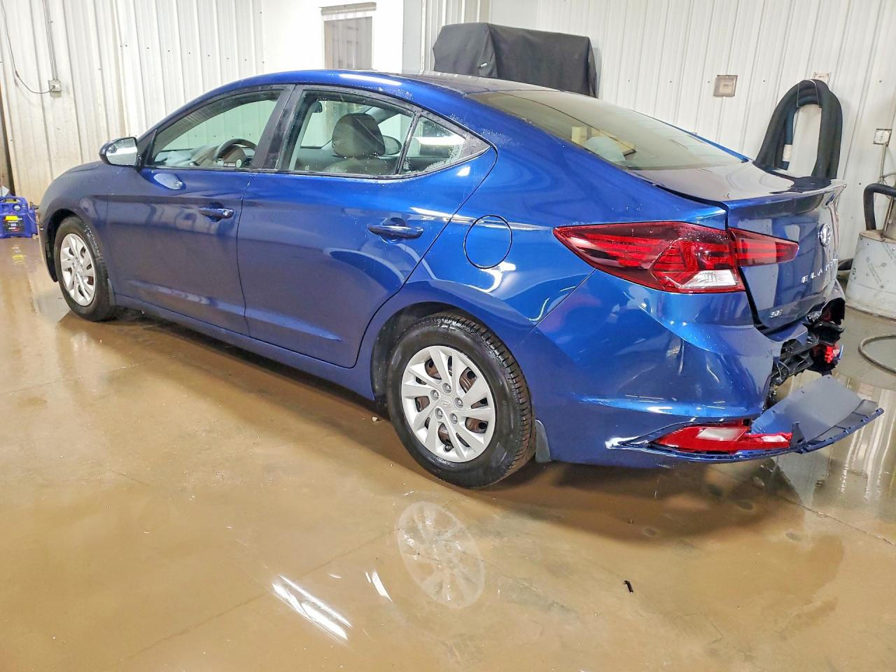 2019 HYUNDAI ELANTRA photo 3