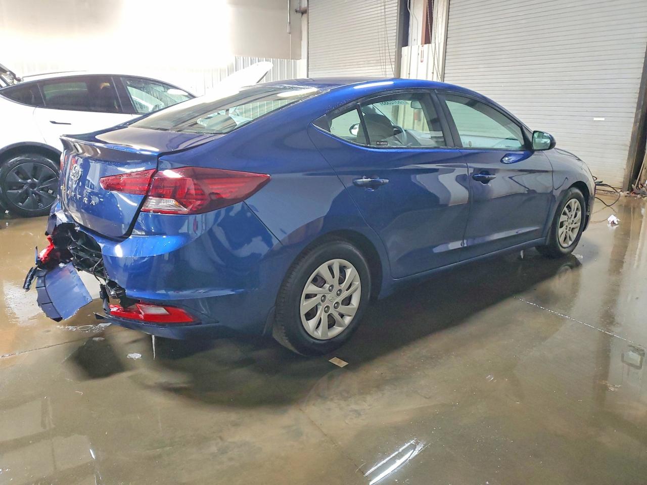 2019 HYUNDAI ELANTRA photo 5