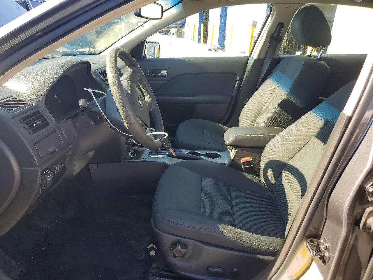 2012 FORD FUSION SE photo 13