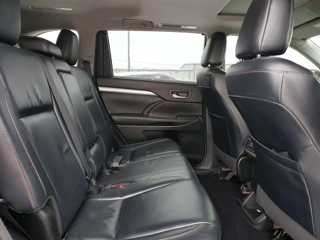 2018 TOYOTA HIGHLANDER photo 21