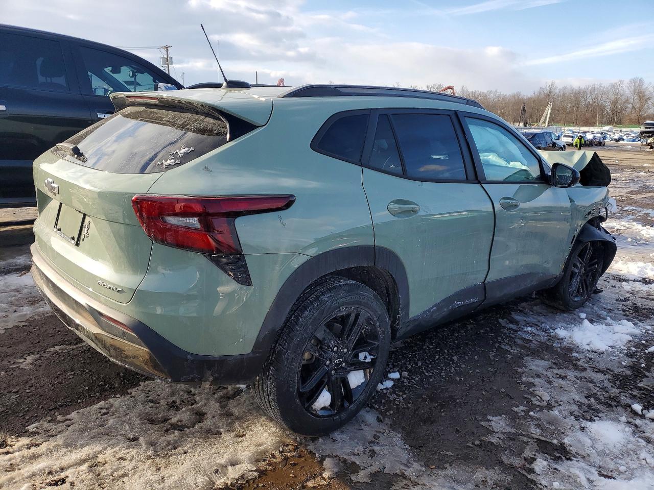 2025 CHEVROLET TRAX ACTIV photo 3