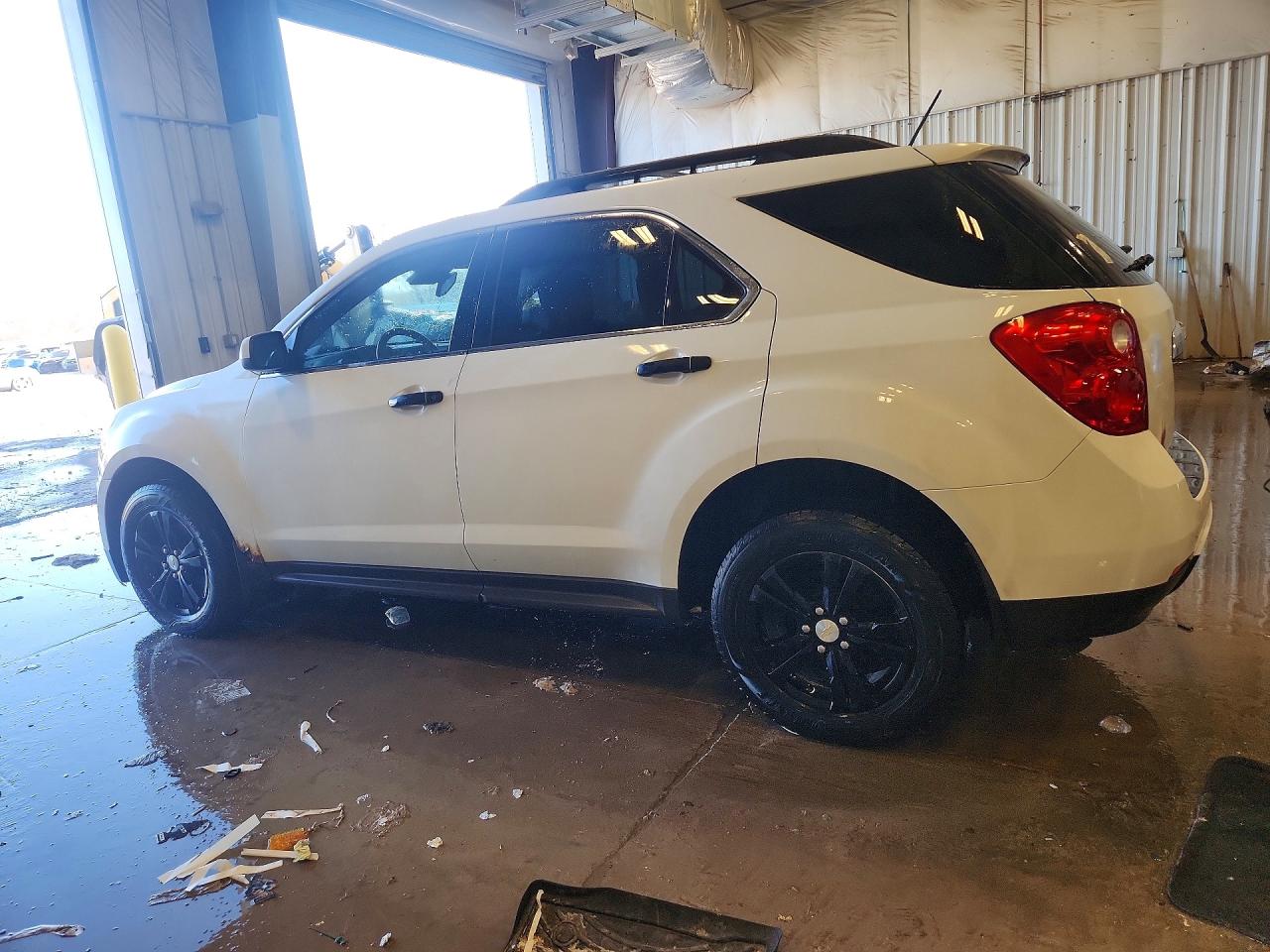 2015 CHEVROLET EQUINOX LT photo 3