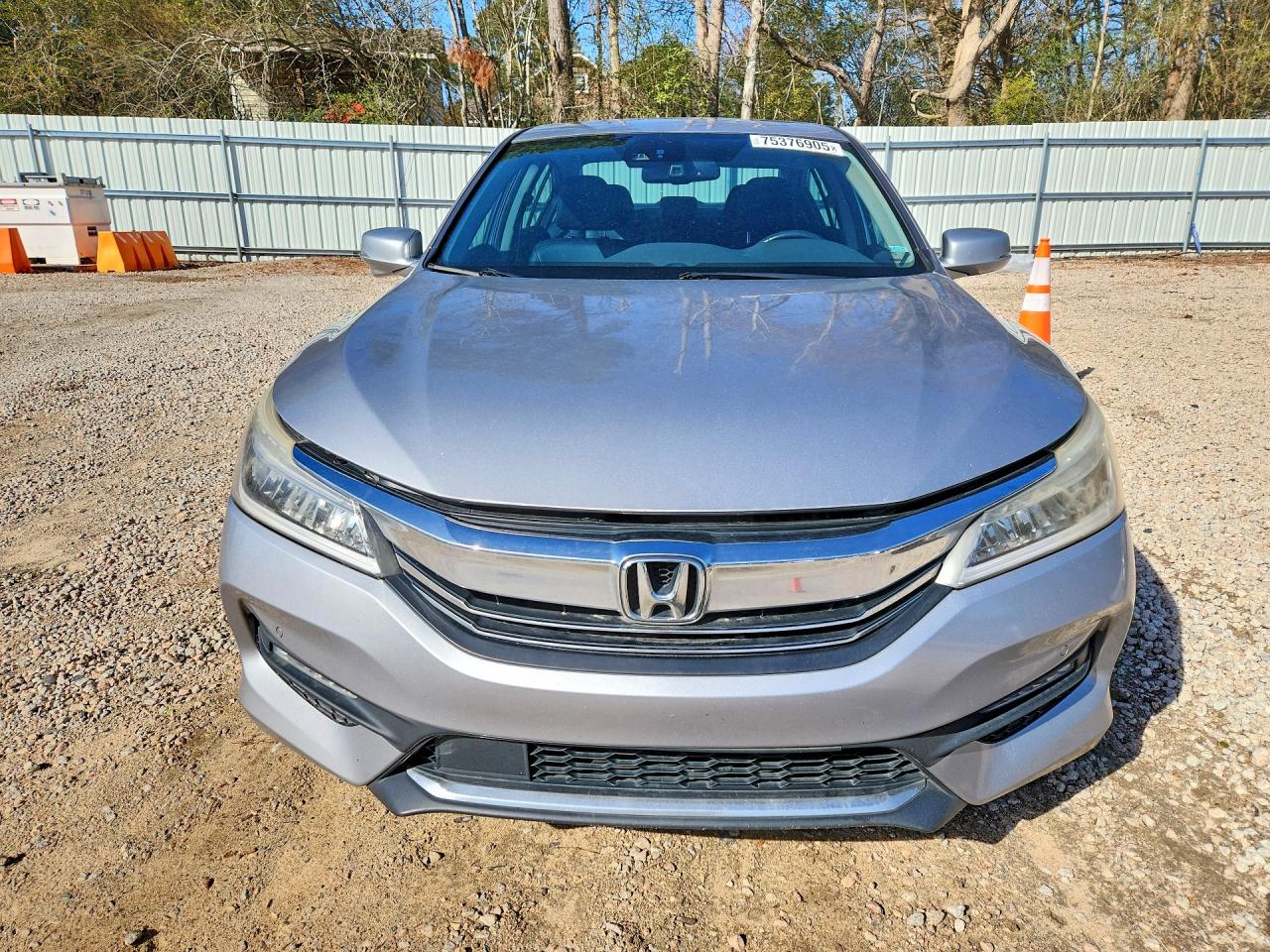 2017 HONDA ACCORD TOURING photo 5