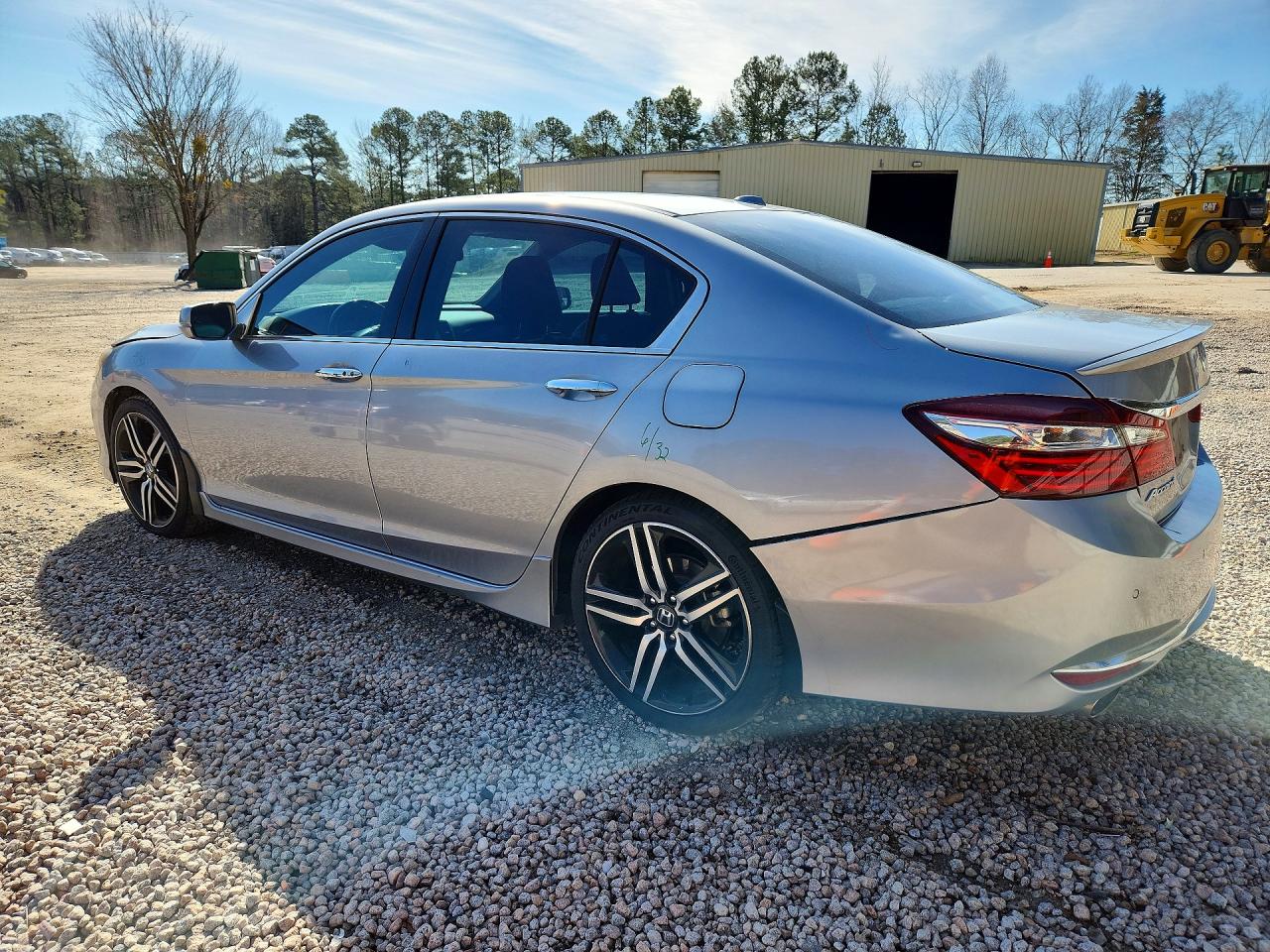 2017 HONDA ACCORD TOURING photo 2