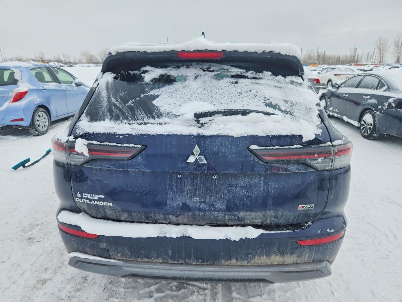 2025 MITSUBISHI OUTLANDER SE photo 6