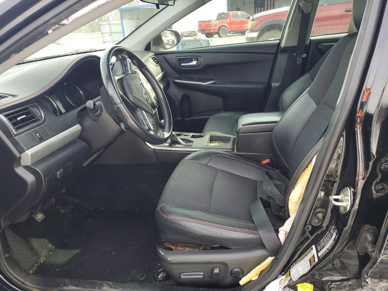 2017 TOYOTA CAMRY LE photo 13