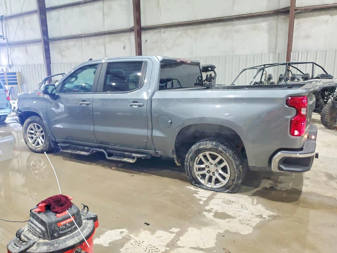2020 CHEVROLET SILVERADO K1500 LT photo 3