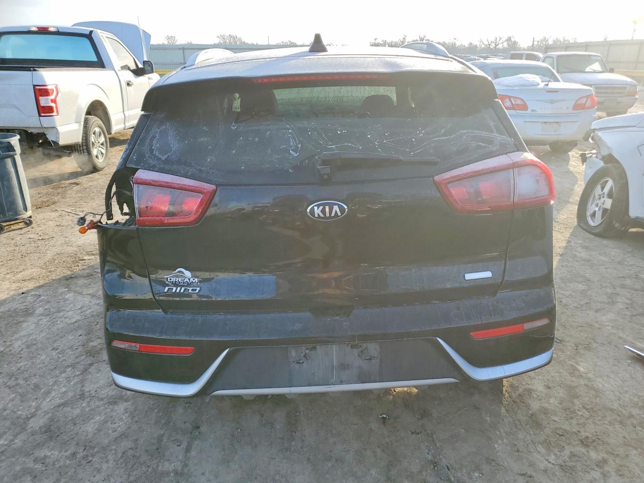 2017 KIA NIRO LX photo 11