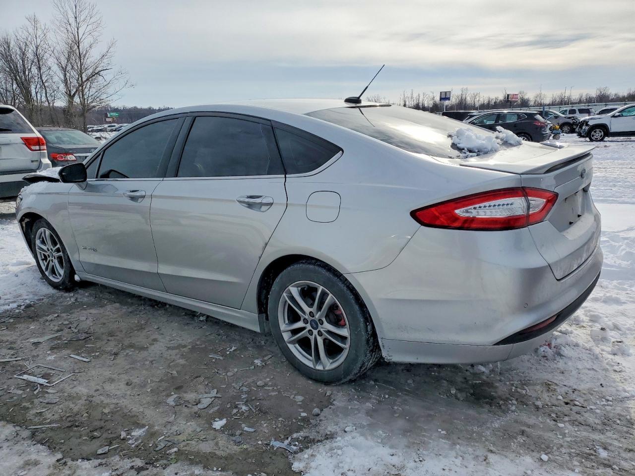 2016 FORD FUSION SE HYBRID photo 2
