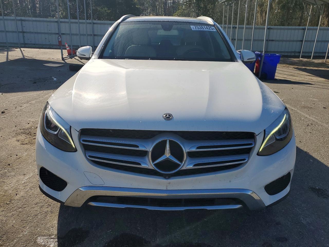 2018 MERCEDES-BENZ GLC 300 photo 5
