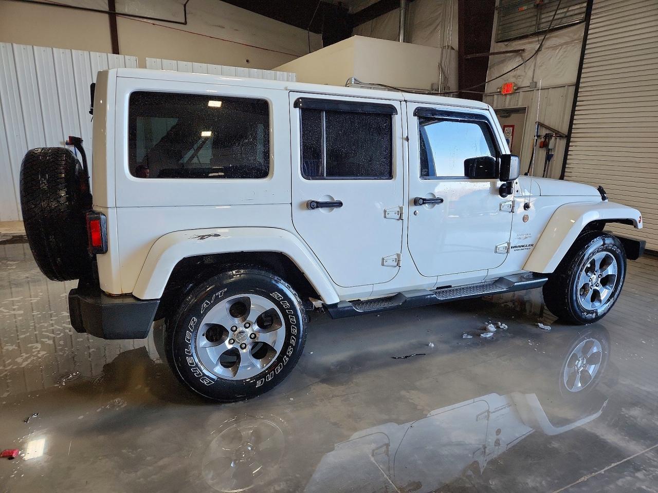 2013 JEEP WRANGLER UNLIMITED SAHARA photo 3