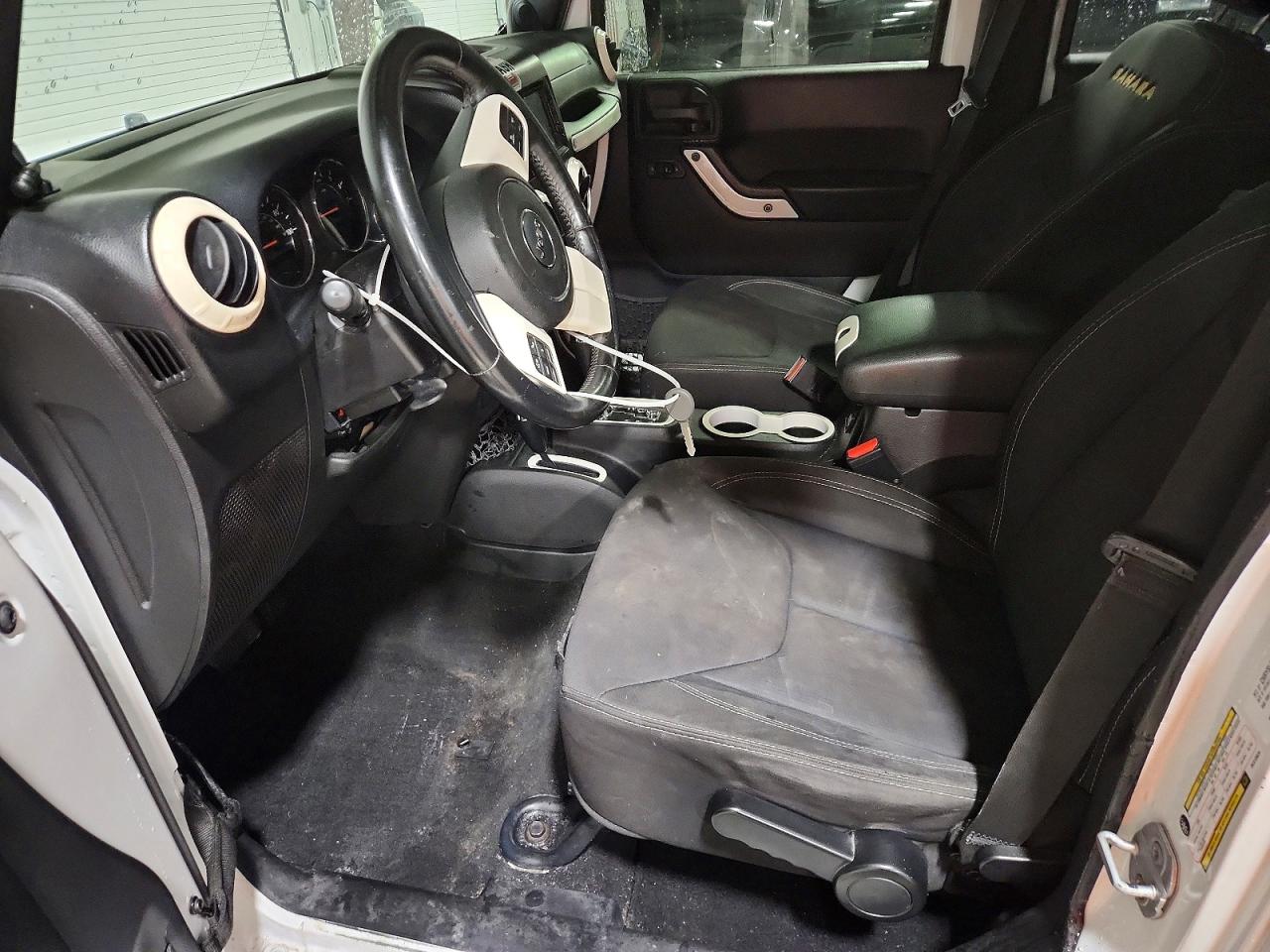 2013 JEEP WRANGLER UNLIMITED SAHARA photo 7