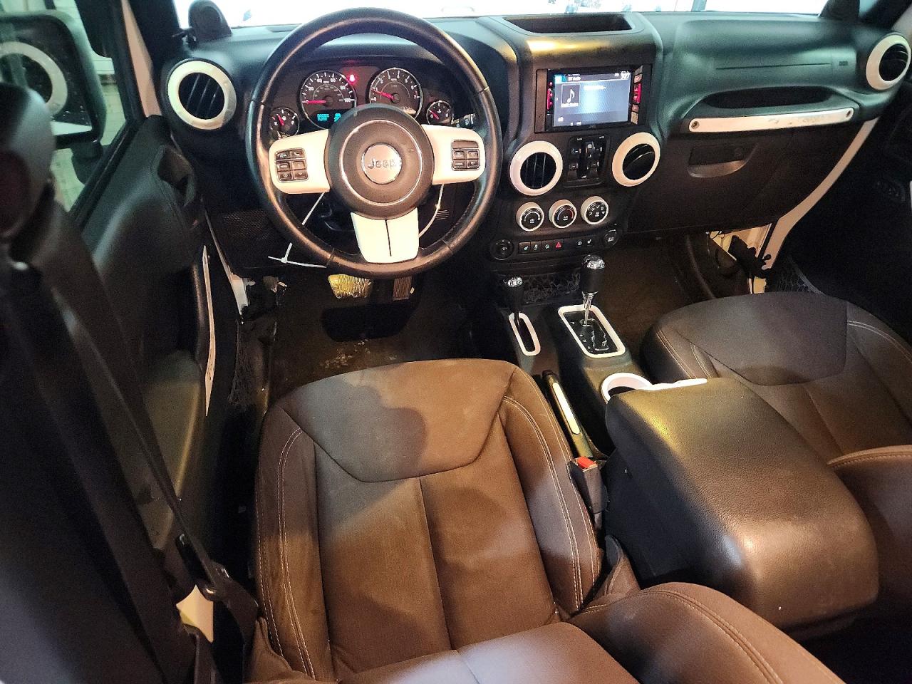 2013 JEEP WRANGLER UNLIMITED SAHARA photo 8