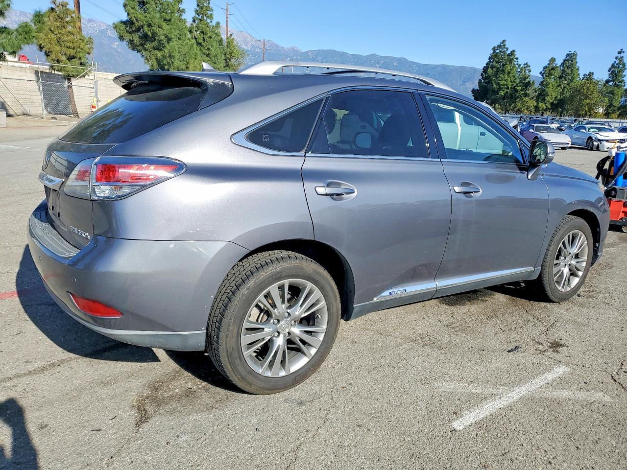 2013 LEXUS RX 450H photo 5