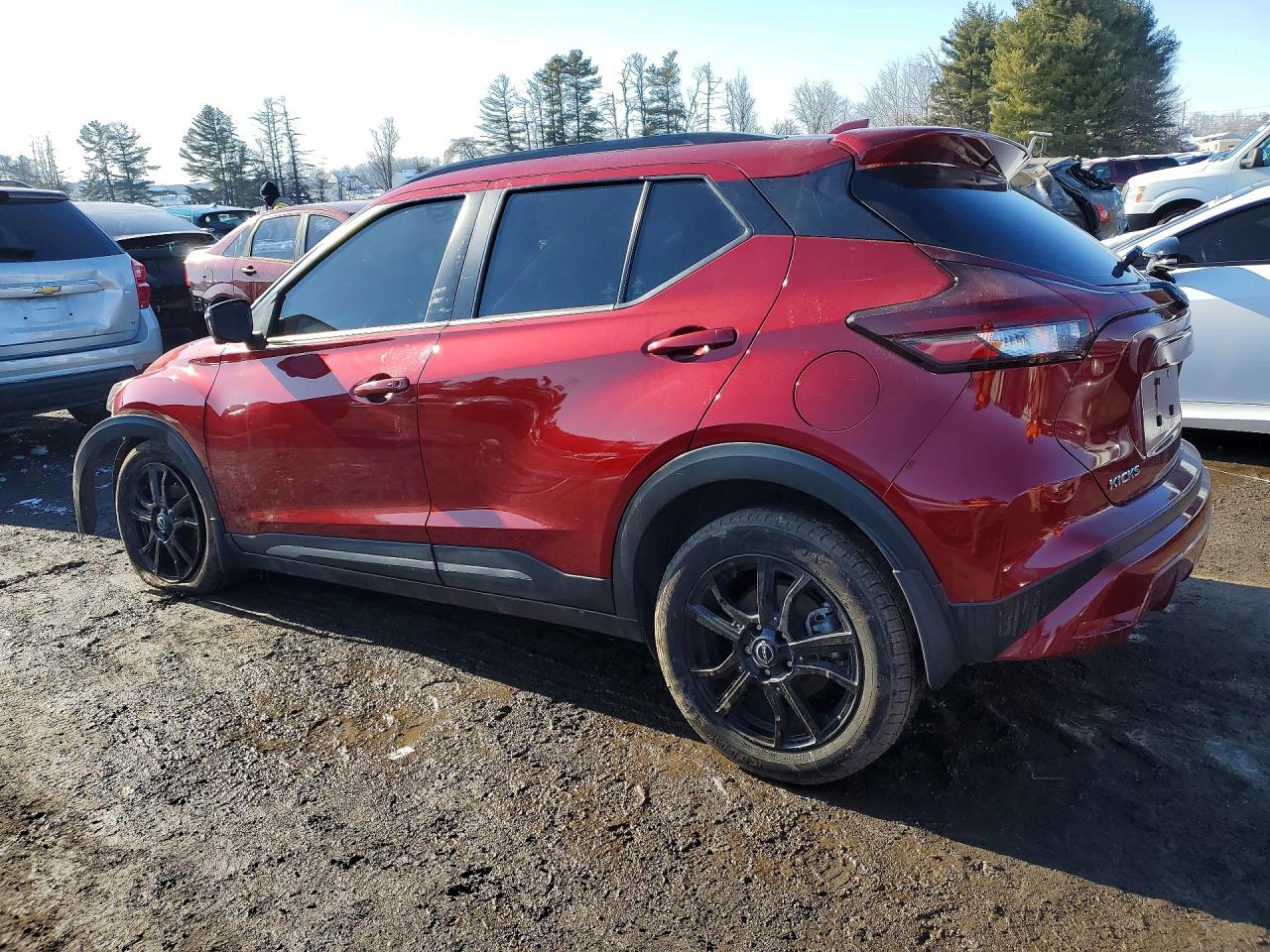 2022 NISSAN KICKS SR photo 2