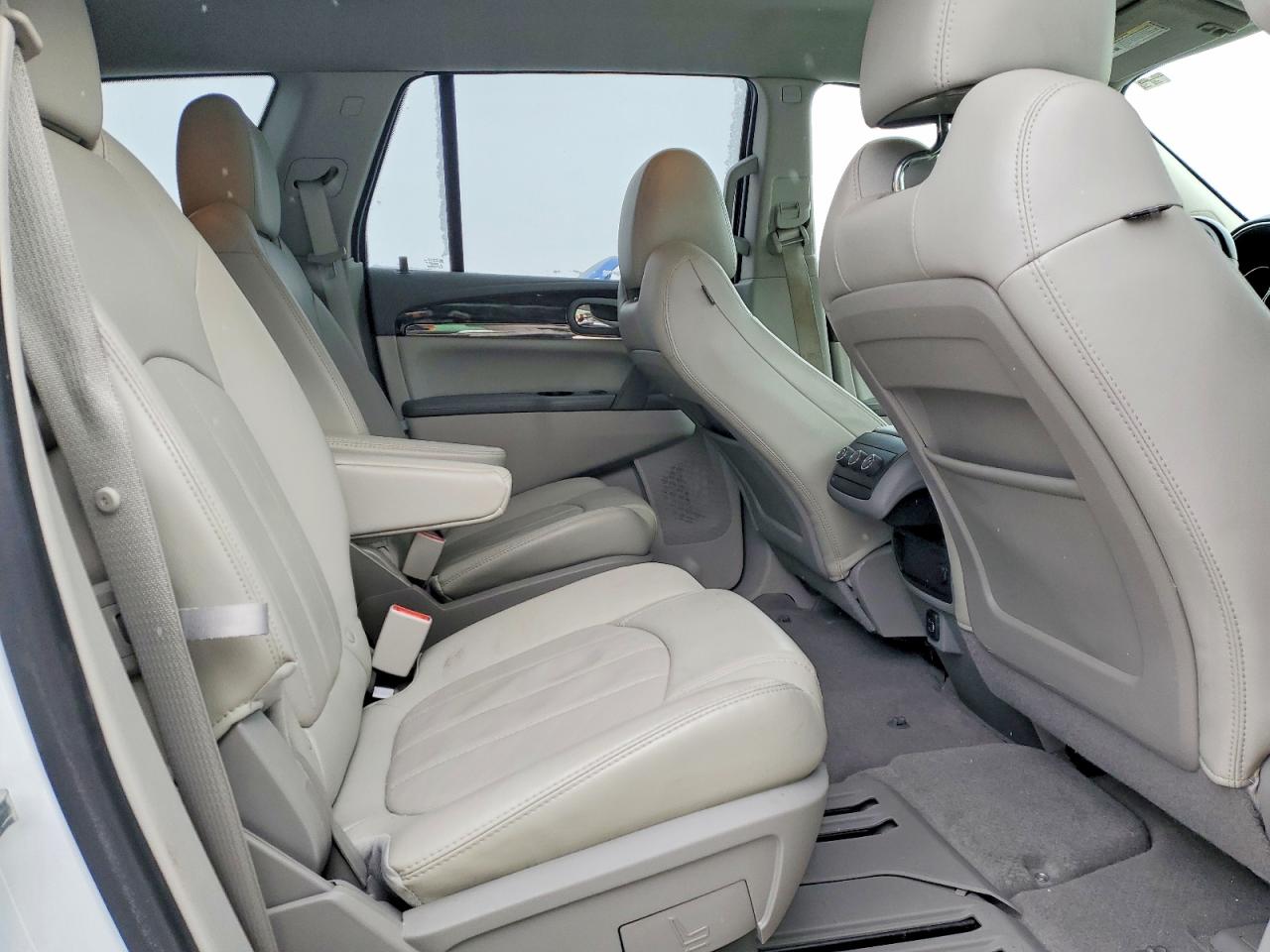 2016 BUICK ENCLAVE photo 28