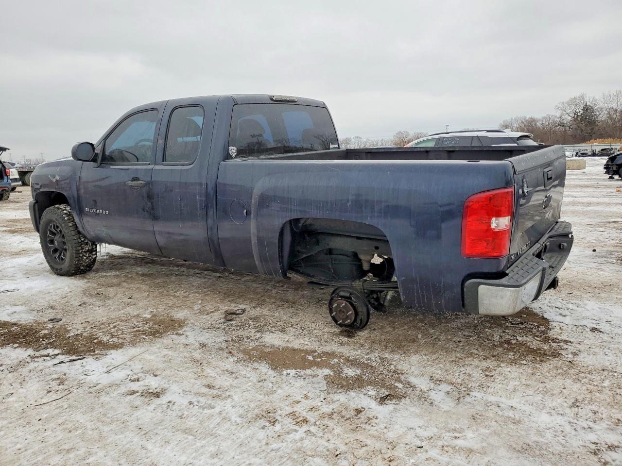 2010 CHEVROLET SILVERADO C1500 photo 4