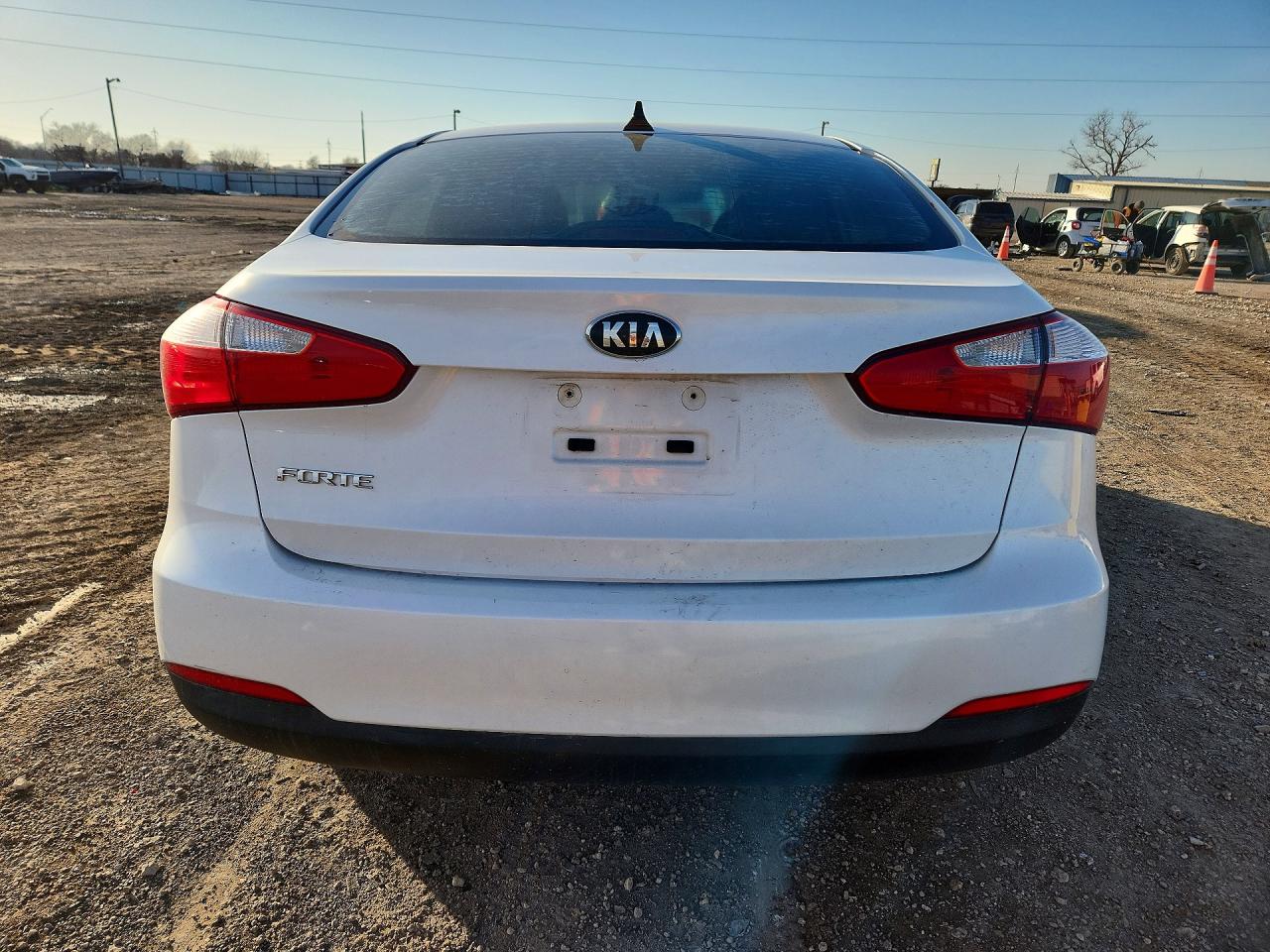 2015 KIA FORTE LX photo 16